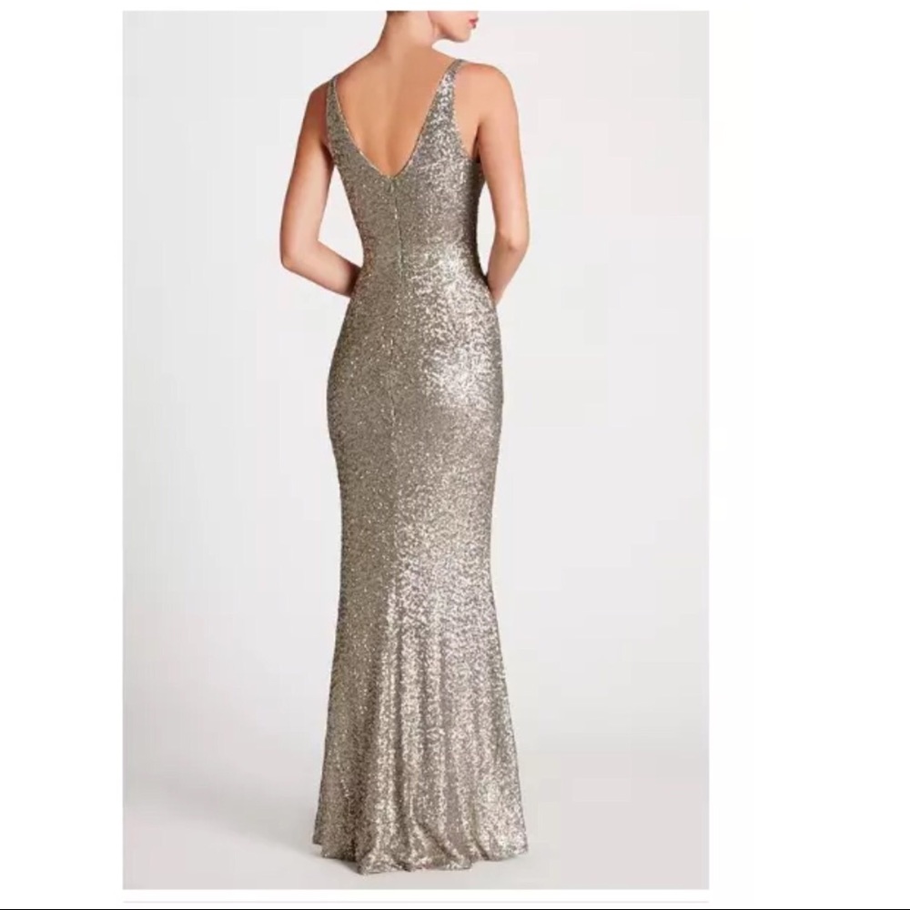 Dress the Population Platinum Sequin Harper V-Neck - Picture 2 of 5
